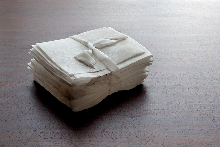 <I>Chapter</I> 2012 alabaster 7 x 18 x 13 cm private collection