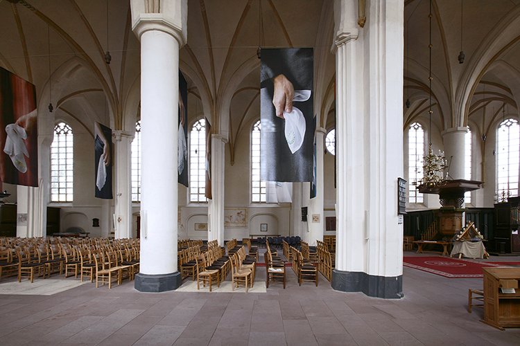 <I>Consolation</I> 2007 eight silk banners 400 x 145 cm installation Grote Kerk Lochem