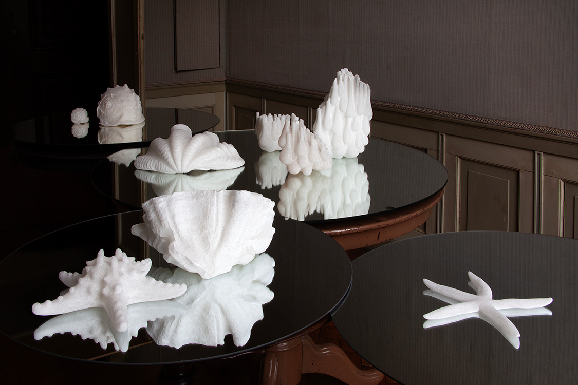 <I>Seascape</I> 2024 alabaster, mirrors, tables 102 x 130 x 245 cm